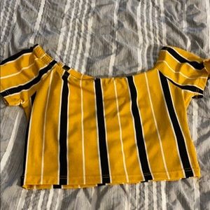 Yellow/gold shirt